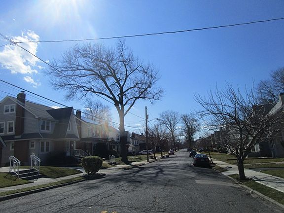 4th image of 24 Jefferson Ave