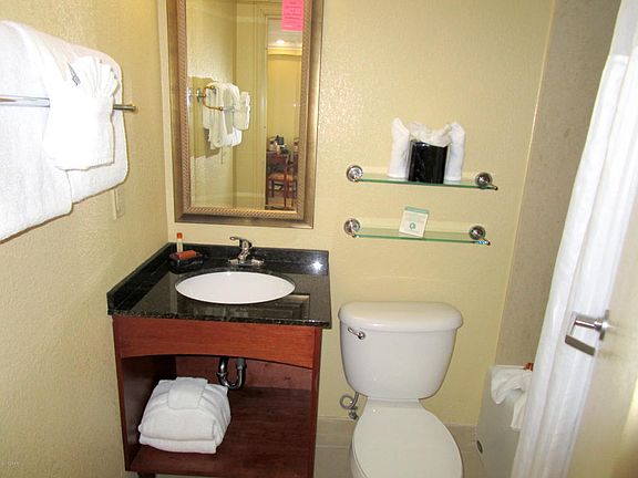 5th image of 600 Atlantic Ave #1410