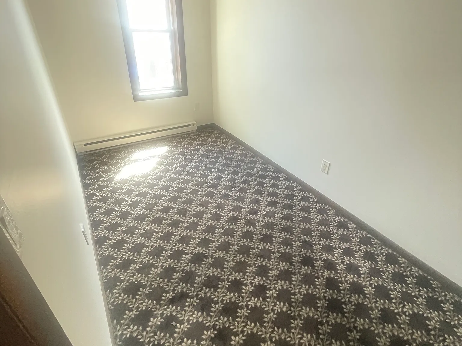 1 bed, 400 sqft, $700 — Photo 3