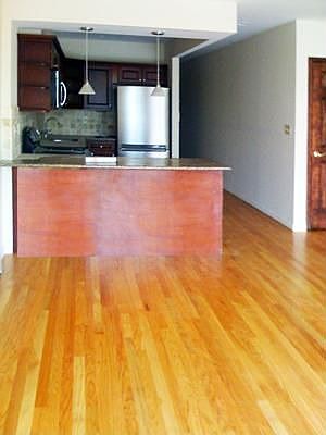 4th image of 40 Woodhull St