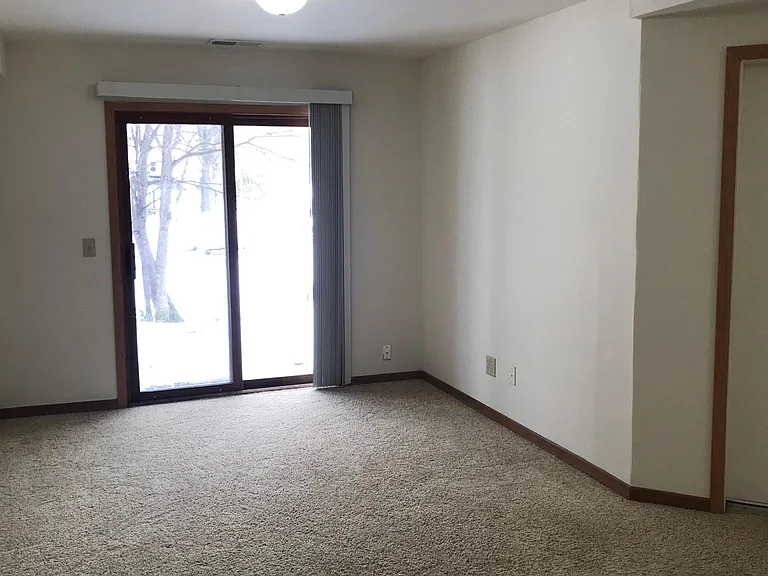4355 Shoreline Dr — Photo 12