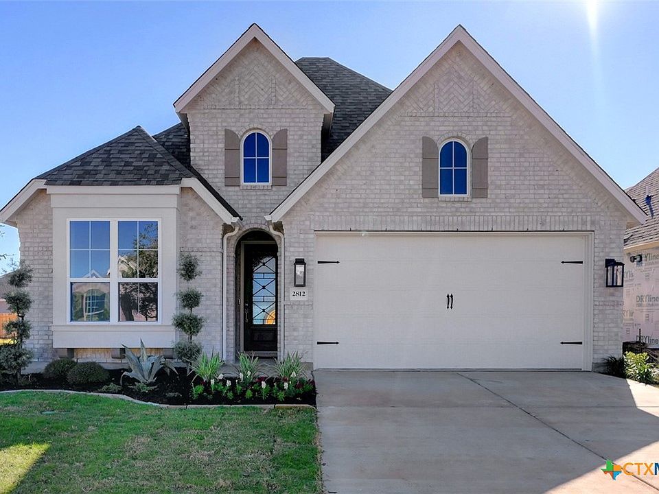 1st image of 2812 Bergamot Dr