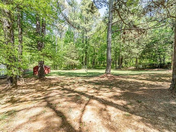 5th image of 13 Greystone Ln NW