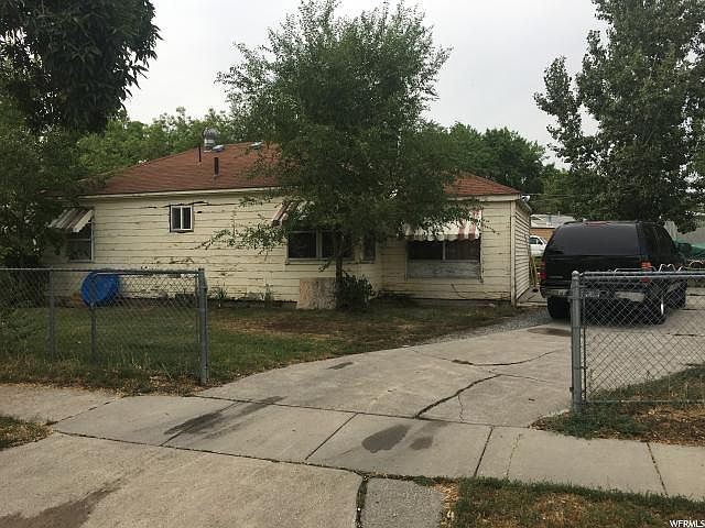 2nd image of 1258 W Illinois Ave