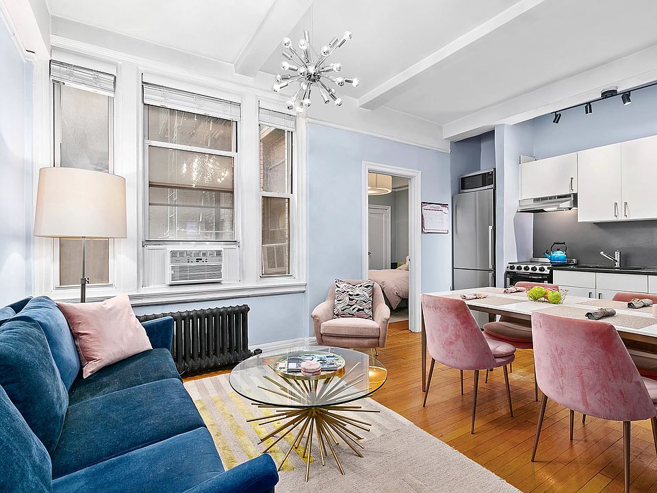 1st image of 325 W 45th St #107