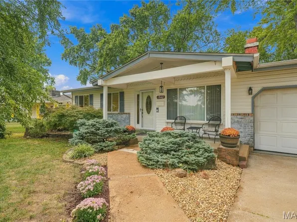 1940 Danelle Dr, Florissant, MO 63031