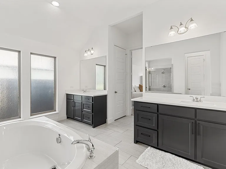 2241 Robin Way — Photo 9