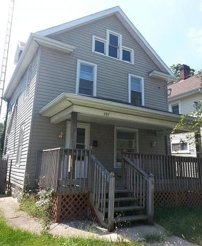 1st image of 297 Belmont St