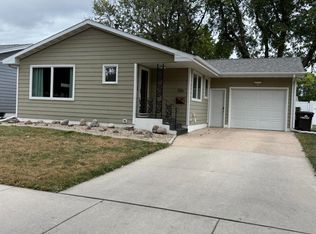 1516 E 4th Ave, Mitchell, SD 57301