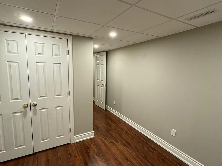 101 Bentley Cres — Photo 13