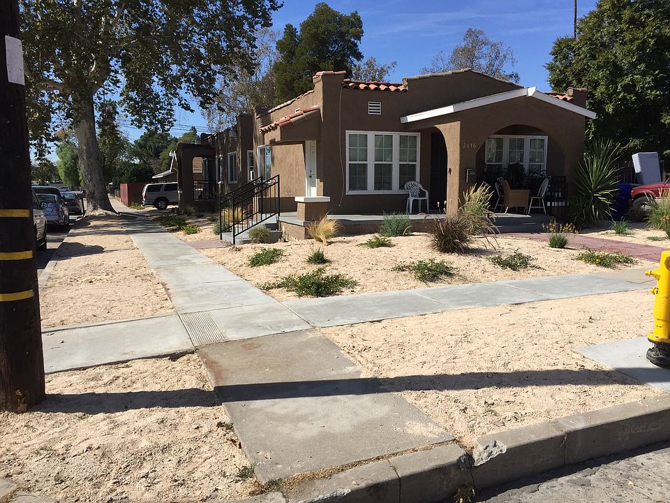 1st image of 220 W 20th St
