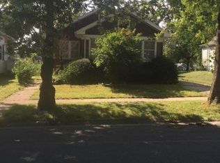 415 S Poplar Ave, Kankakee, IL 60901