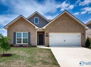 220 Irish Hill Dr, Meridianville, AL 35759