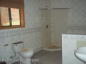 5th image of 12024 Maplewood Dr