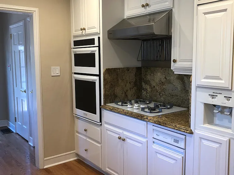 1051 Cherry Ave — Photo 40