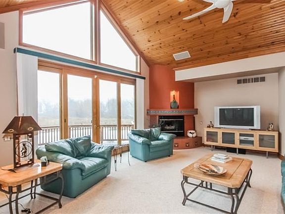 4th image of 3005 Newport Dr