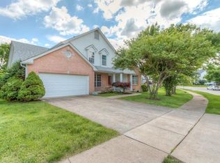300 Arbor Glen Dr, Ballwin, MO 63021