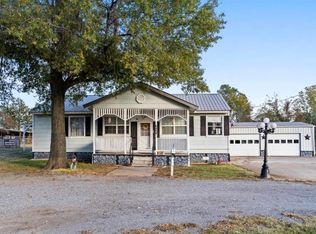 6484 271st Hwy, Powderly, TX 75473