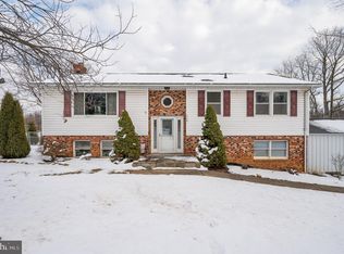 208 7th St, Shenandoah Junction, WV 25442
