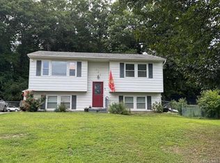 111 Indian Trl, Maybrook, NY 12543