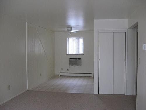 5th image of 1830 S Garfield St