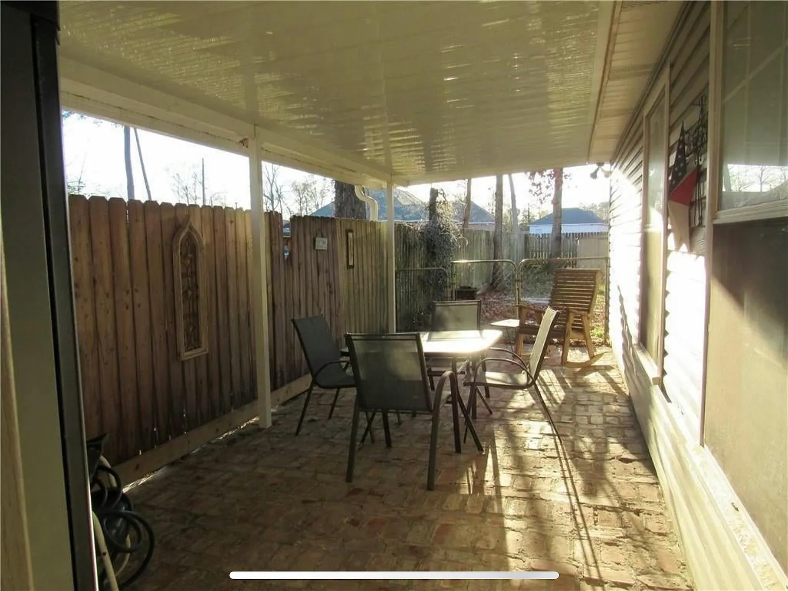 625 N 7th St — Photo 2