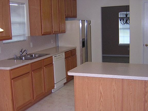 3rd image of 16826 Marston Park Ln