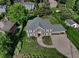 537 Homans Ave, Closter, NJ 07624