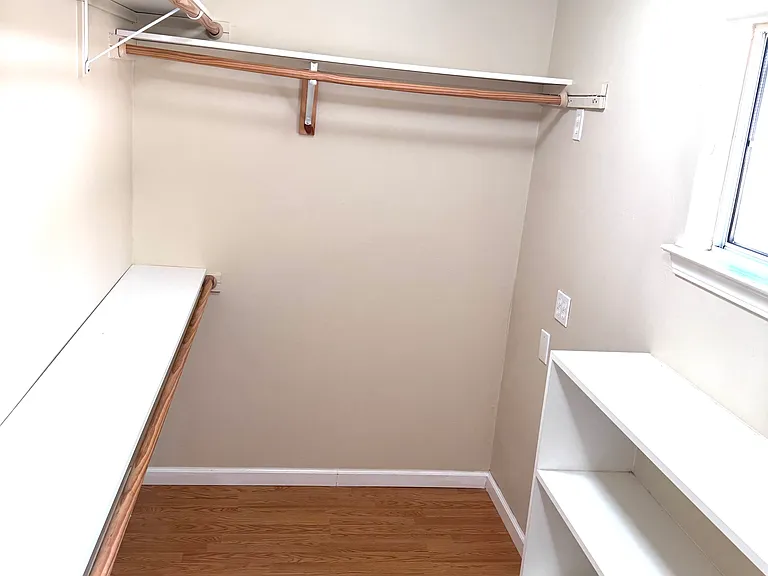 walk in closet