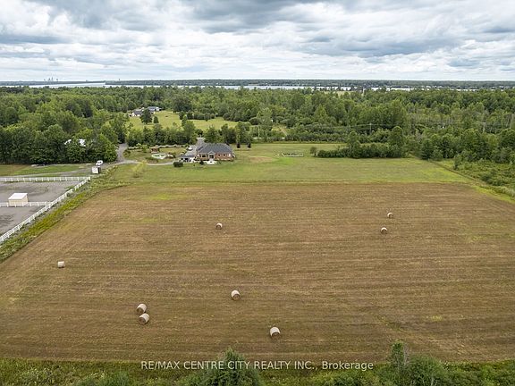 5th image of 2301 Townline Rd