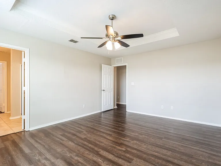 9431 Hanover Sky — Photo 11