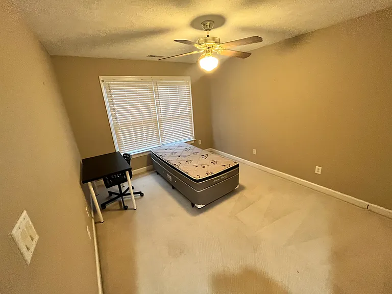 305 Fairway Ln — Photo 14
