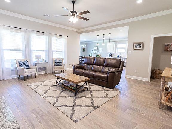 4th image of 424 Mangrove Ln