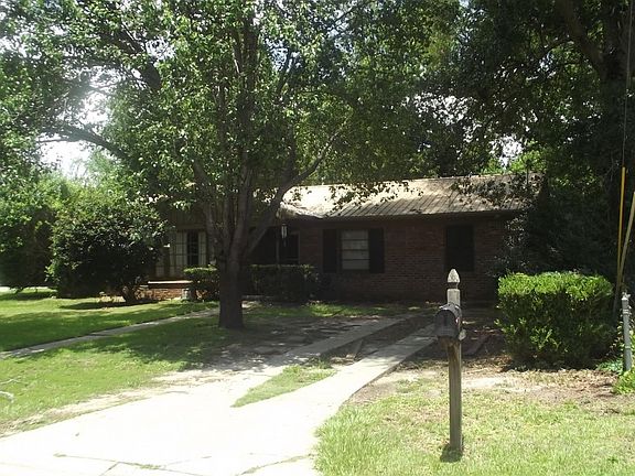 3rd image of 2754 N Barksdale Dr