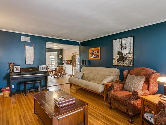 5th image of 534 S Norwood Ave