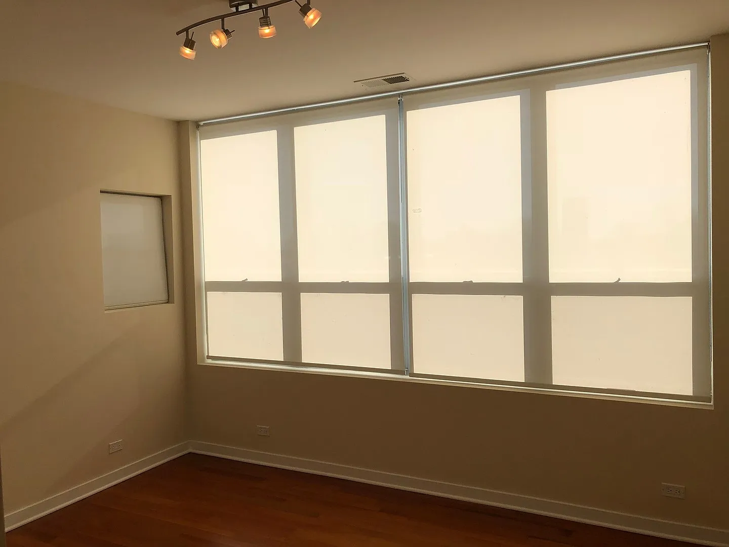 3 bed, 1800 sqft, $3,600 — Photo 4