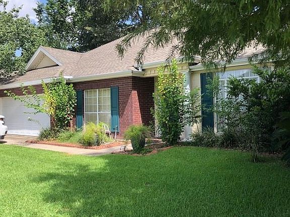 2nd image of 2724 Henderson Bayou Pl