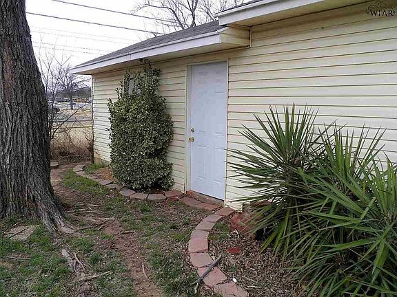 3rd image of 4330 Cunningham Dr