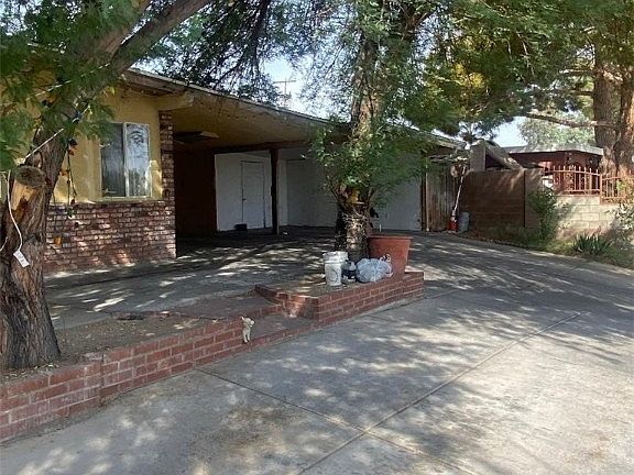 3rd image of 1804 Silver Birch Ln