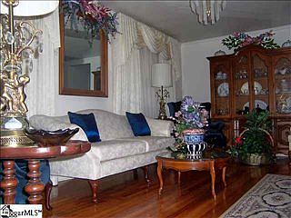 3rd image of 18 Morningside Dr