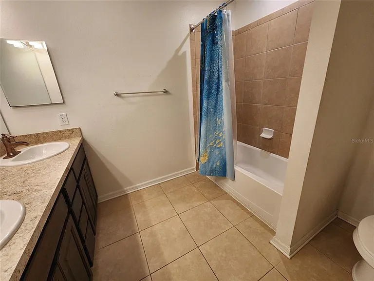 1112 Hillhurst Dr — Photo 31