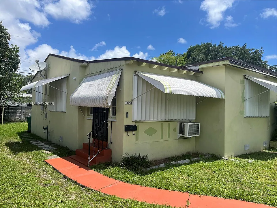 1851 NW 51st Ter