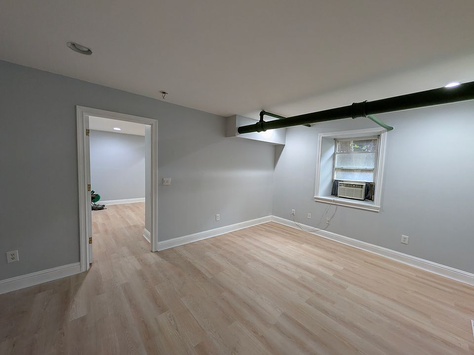 1st image of 2227 Kemper Ln APT 7