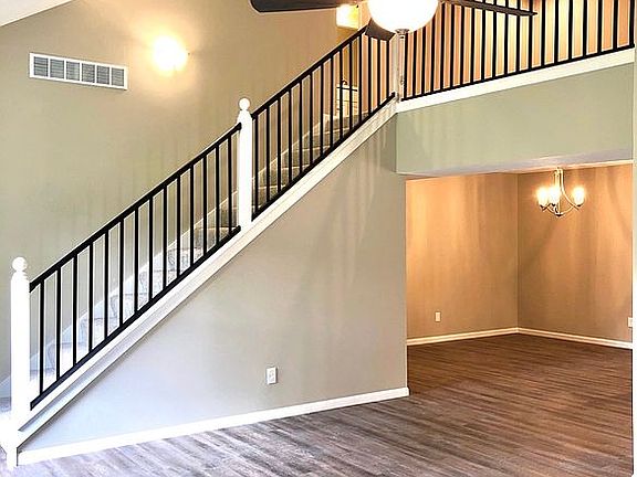 3rd image of 3404 SE Taurus Ave