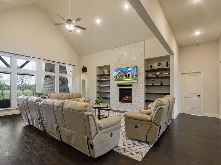 612 Ambergate Dr — Photo 14