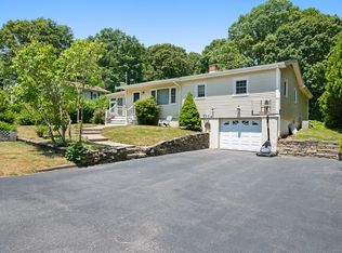 5 Milton Rd, Quaker Hill, CT 06375