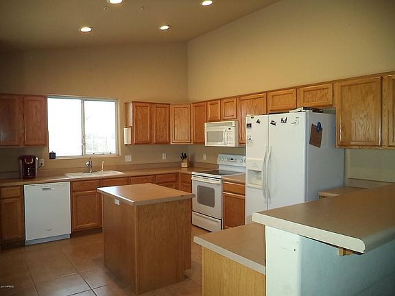 3rd image of 4199 E Vista Grande