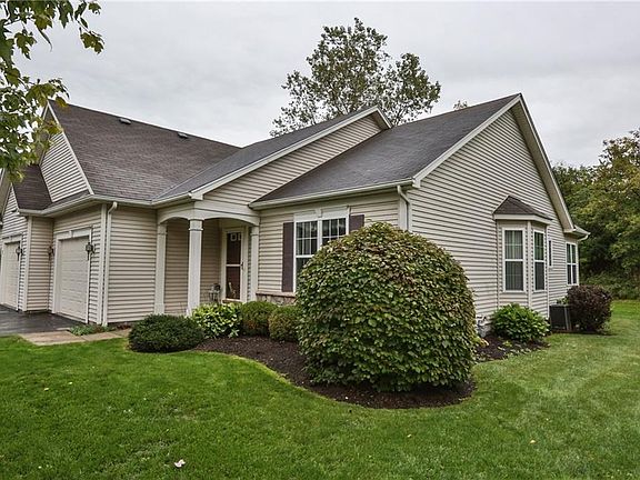 3rd image of 5 Watson Hill Ln