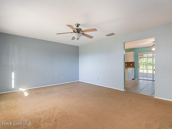 4th image of 1610 Guldahl Dr