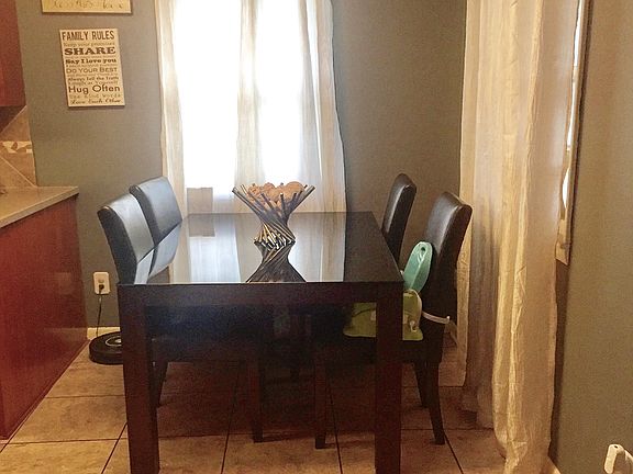 Breakfast nook 